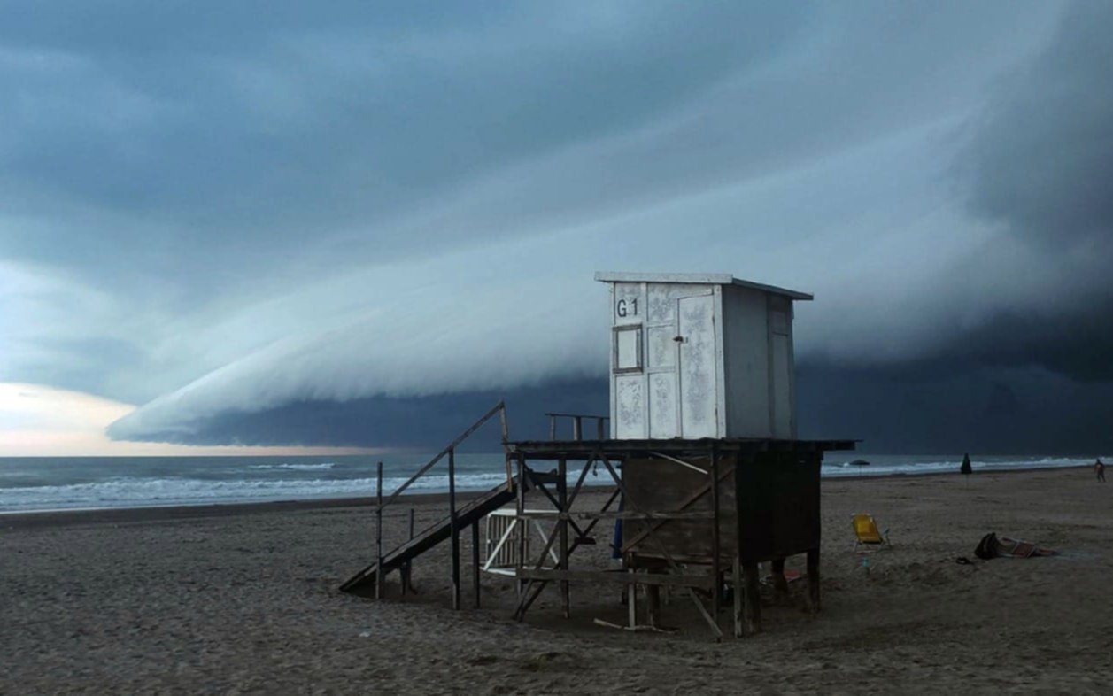 En la Costa se espera una tarde con buena temperatura pero siguen las lluvias y tormentas