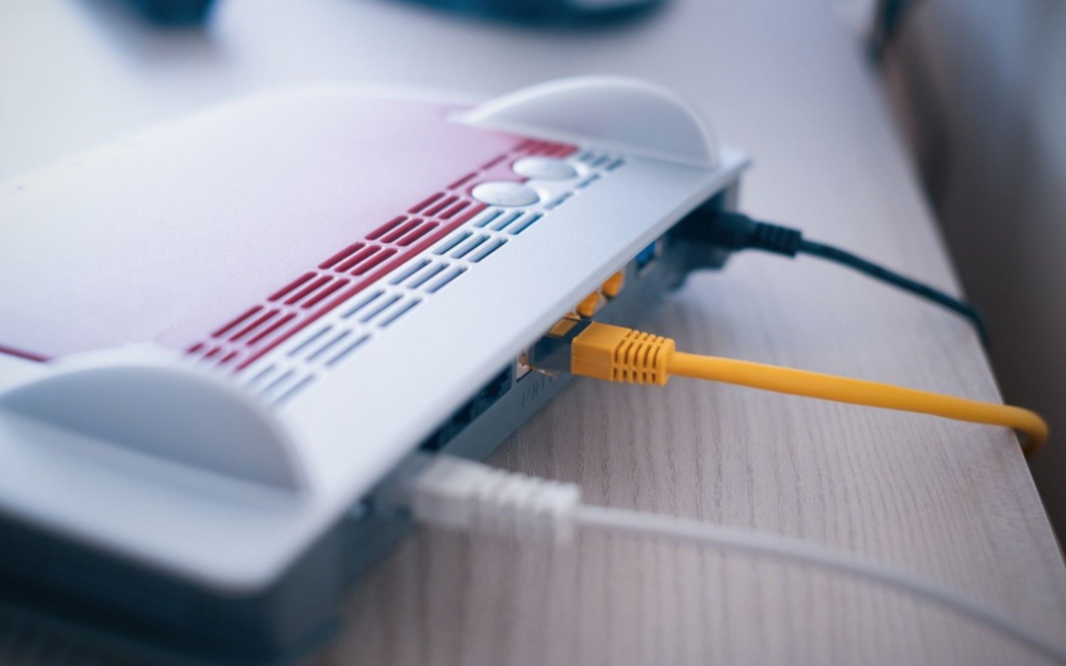 Siguen los problemas con la telefonía fija e internet