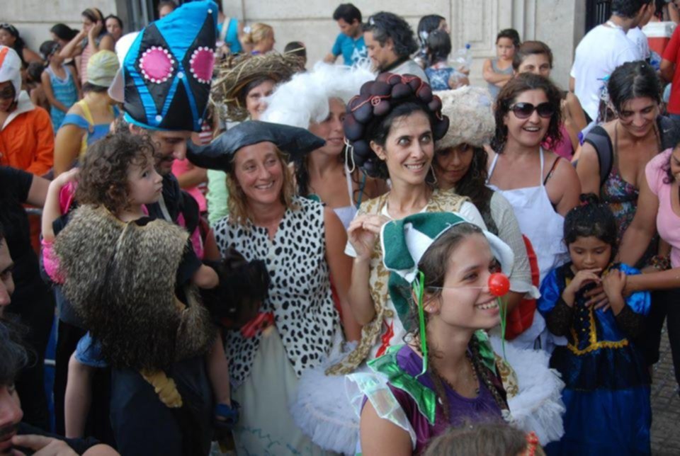 La pandemia dejó este año al carnaval en el terreno de los grandes recuerdos