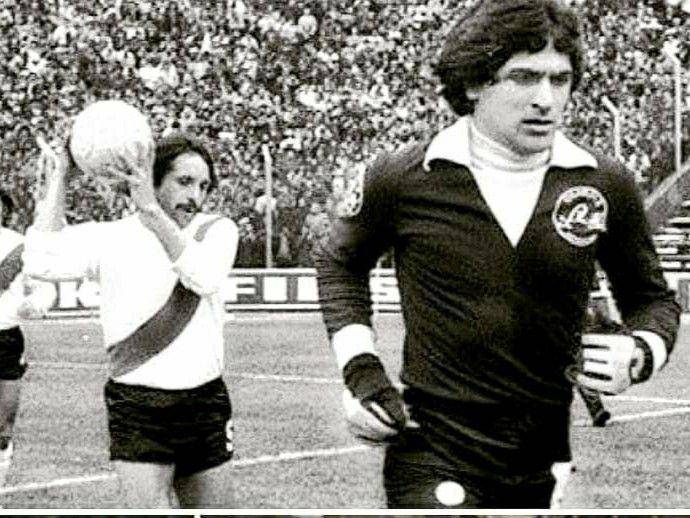 El sexto campeón del mundo que partió y el dolor del Pato Fillol