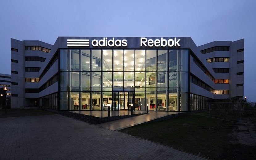 Adidas anunció que pone en venta a Reebok: ¿qué precio le puso?