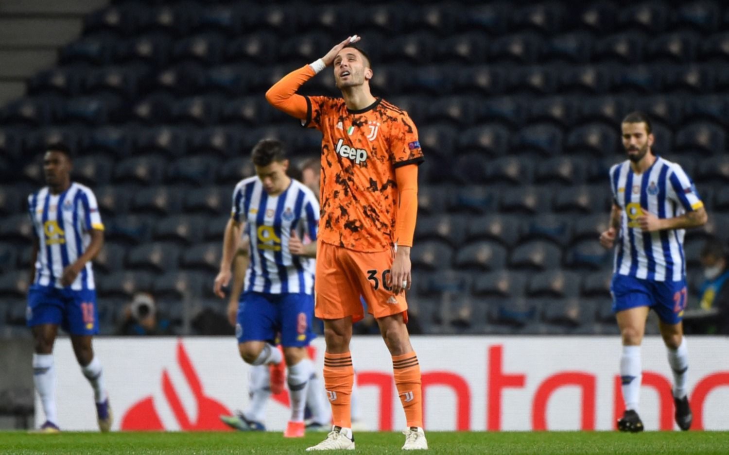 Por la Champions League, Porto sorprendió a la Juventus y le ganó 2-1: se define en Italia