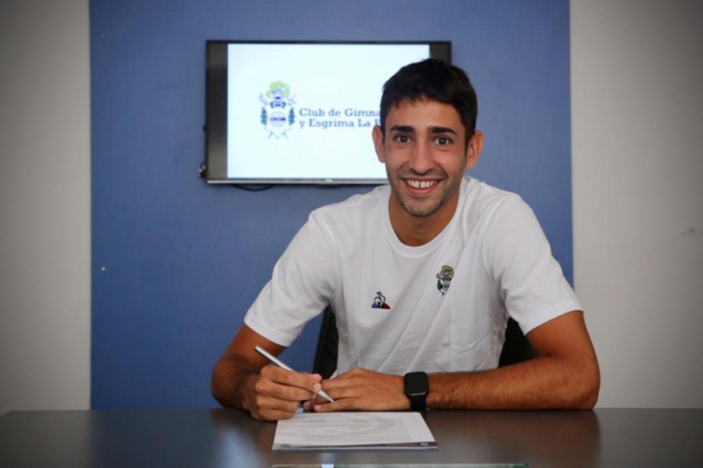 Firmó el volante Emanuel Cecchini