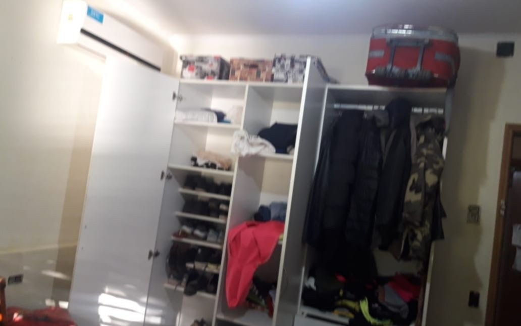 Entraron a su casa de City Bell y le robaron hasta el perro: lo busca por las redes