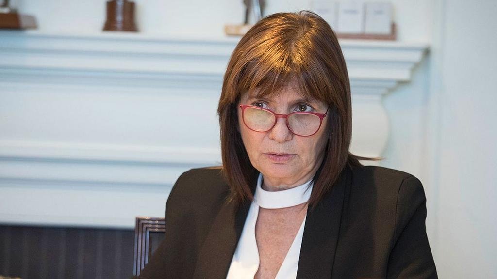 La oposición, con los tapones de punta contra el Gobierno: “Es una vergüenza nacional”