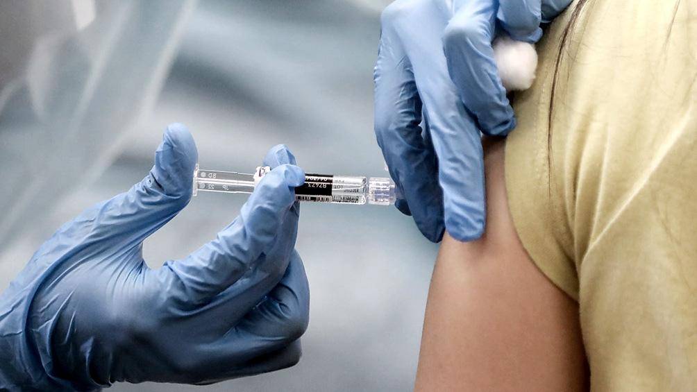 Advierten por falsos registros para poder vacunarse contra el coronavirus