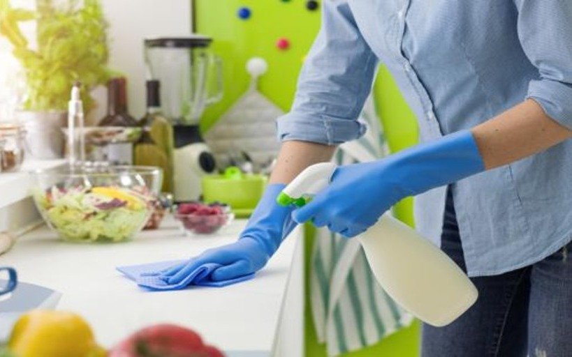 Aseguran que es "muy poco probable" poder contagiarse coronavirus a través de los alimentos o sus envases
