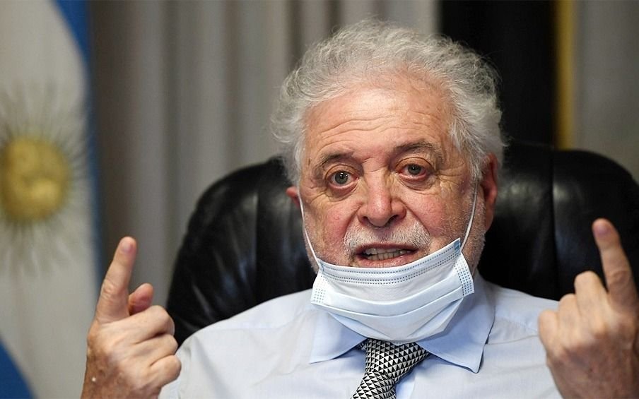 Vacunatorio VIP: investigan si hubo "serios abusos de poder"