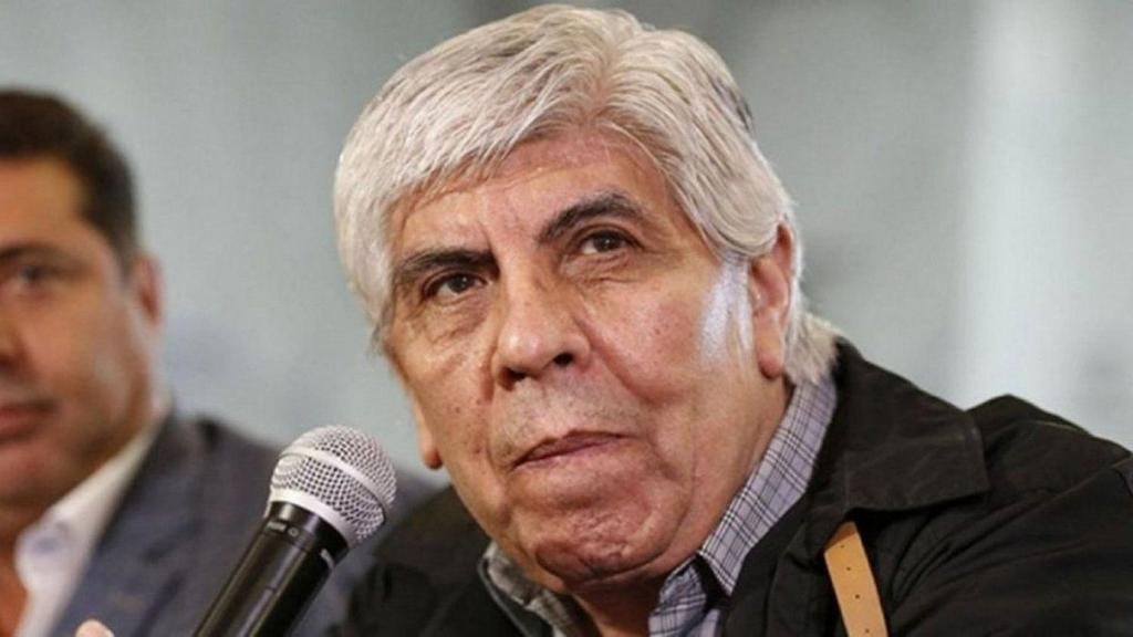 Moyano sacó “chapa” para justificar por qué él y su esposa fueron vacunados