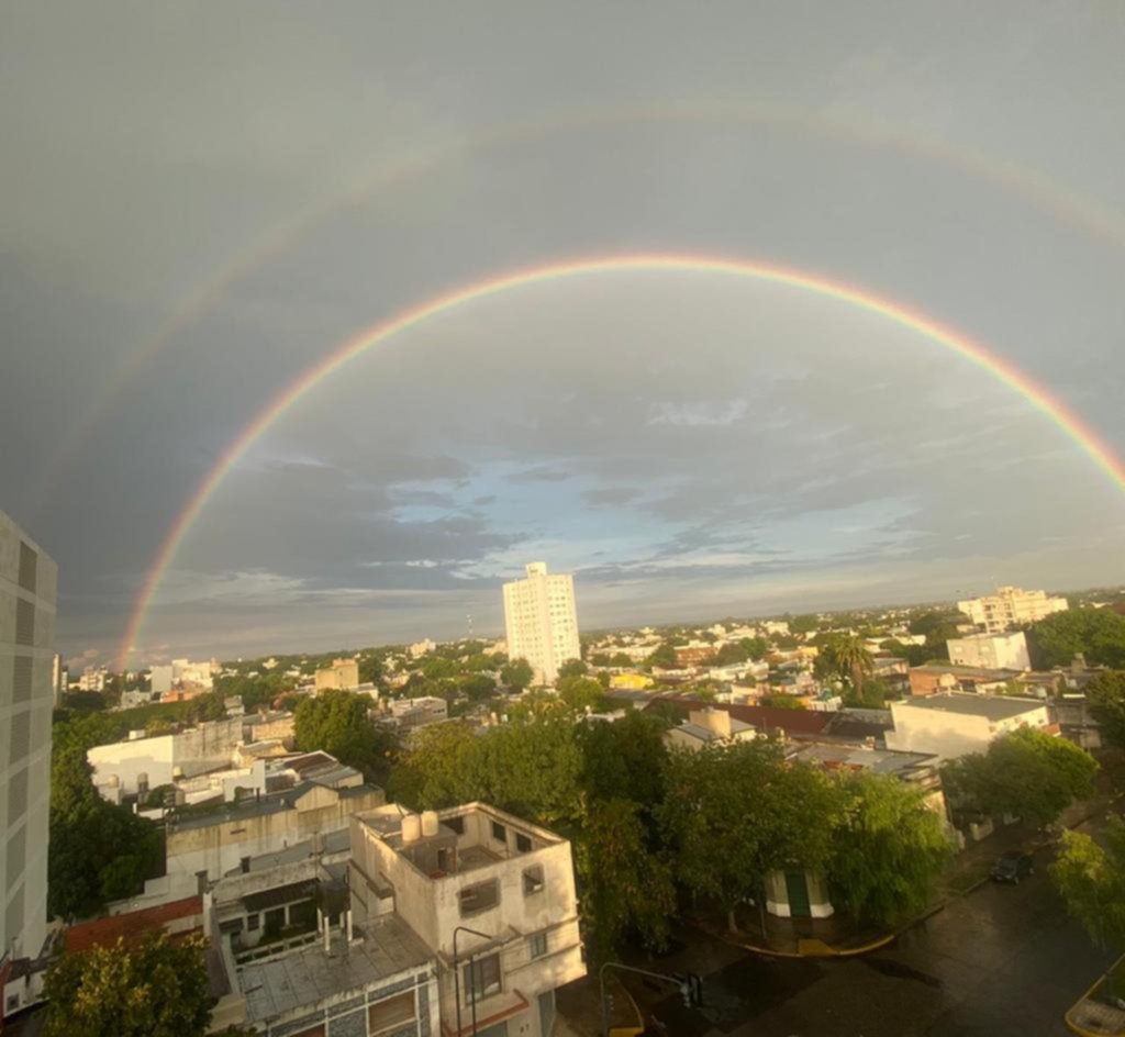 La Plata en imágenes: al brillo del doble arco iris
