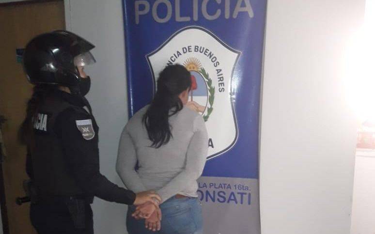 Mala amiga: se quedó a dormir y antes de irse se llevó 20.000 pesos de una cartera
