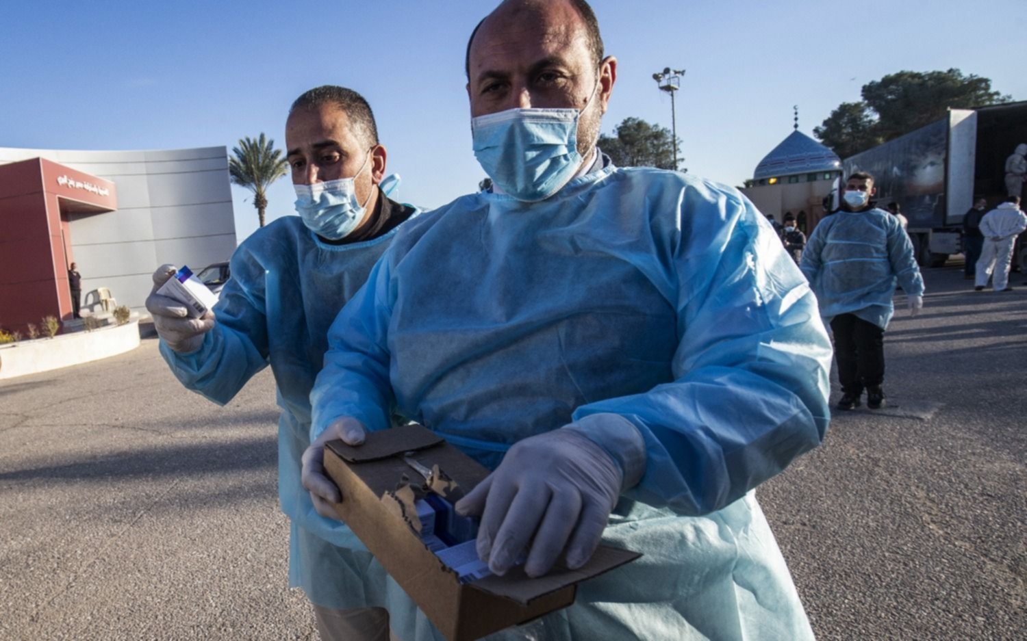 Gaza recibió miles de dosis de vacunas procedentes de Emiratos