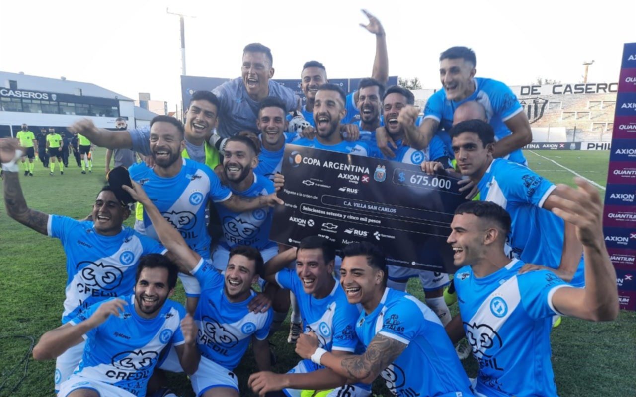Villa San Carlos, el "candidato de la gente", venció por penales a Atlanta y está en los 16avos de la Copa Argentina