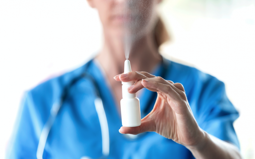 Un spray nasal ayudaría a prevenir en un 80% el riesgo de contagio de coronavirus: qué dicen los estudios