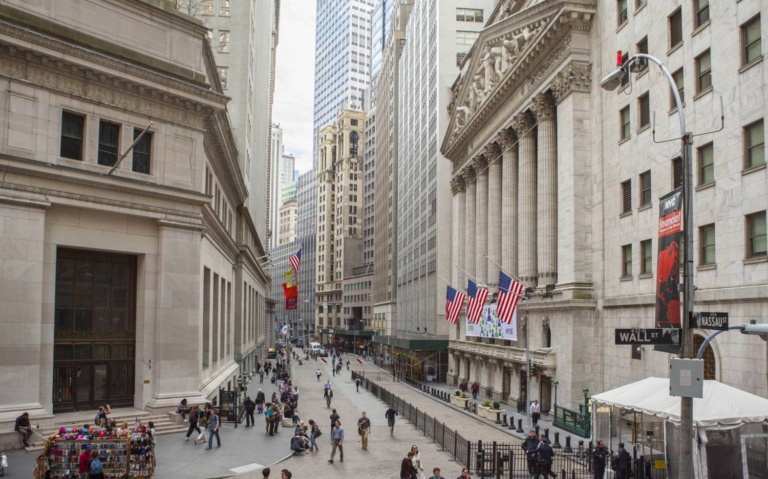 La bolsa porteña baja 2,77% y las acciones argentinas en Wall Street retroceden hasta 8,9%