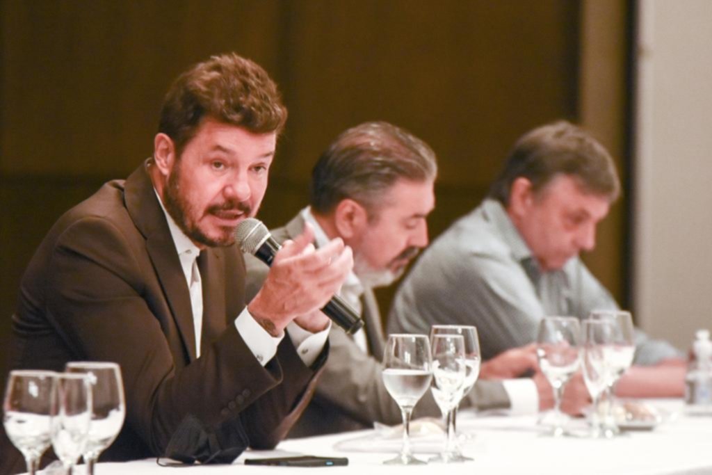 Movida subterránea para desplazar a Tapia del sillón de AFA y ungir a Marcelo Tinelli