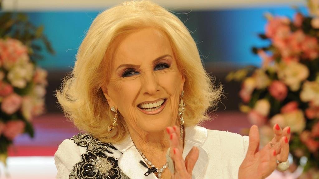 Cómo fue el festejo íntimo de Mirtha: “Me llamó Macri, pero Alberto y Suar no”