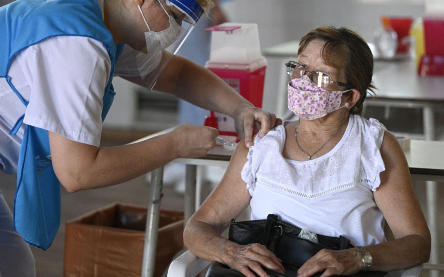 Otra jornada con alto contagio en Argentina: 8.234 casos y 145 nuevas muertas