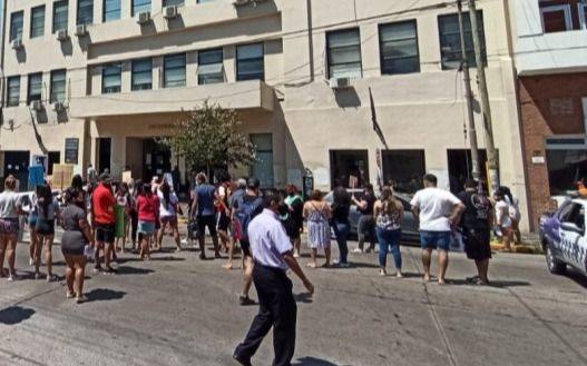 Reclamos frente a Tribunales quilmeños
