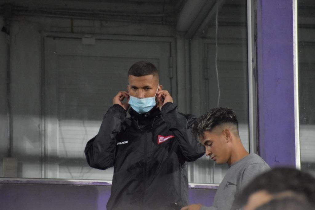 “Me gusta gambetear y ojalá que en el fútbol argentino pueda hacerlo”