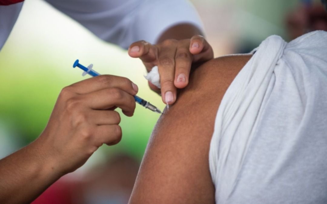 Desde hoy, Mendoza vacunará contra el coronavirus en farmacias
