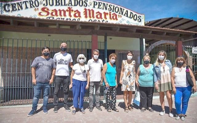 Programa Quilmes Cerca en centro de Jubilados