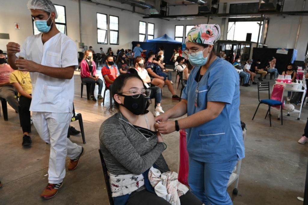 Vacunas: la confianza de la gente es alta pero bajó respecto de 2019