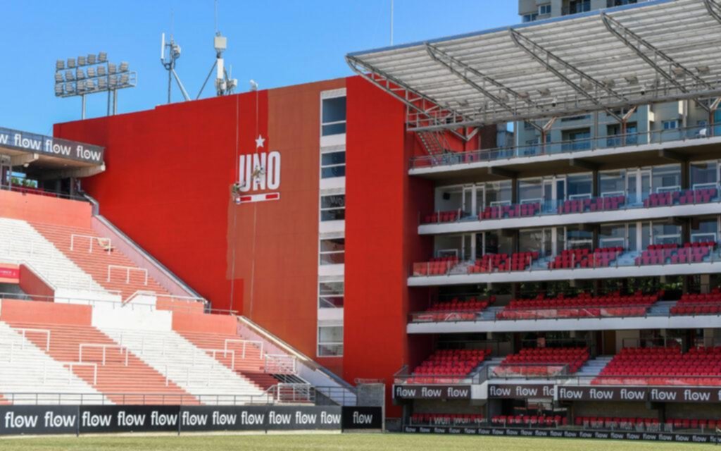 Pintura, nueva tribuna y demás arreglos en UNO