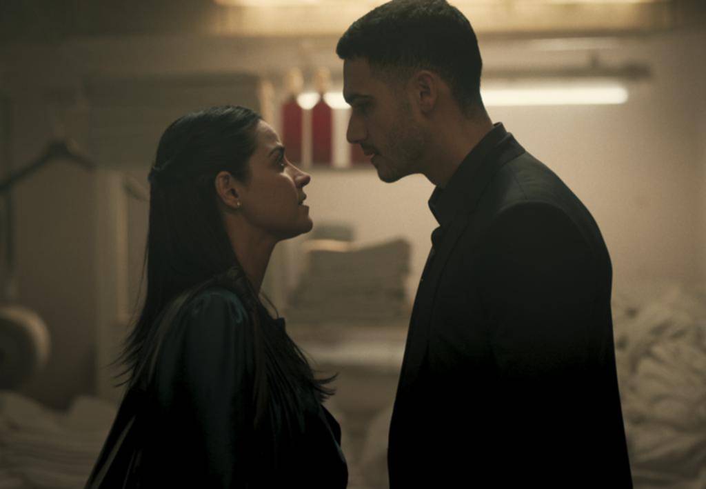 “Oscuro deseo”: el regreso de la serie erótica que pasea entre la pasión y la obsesión