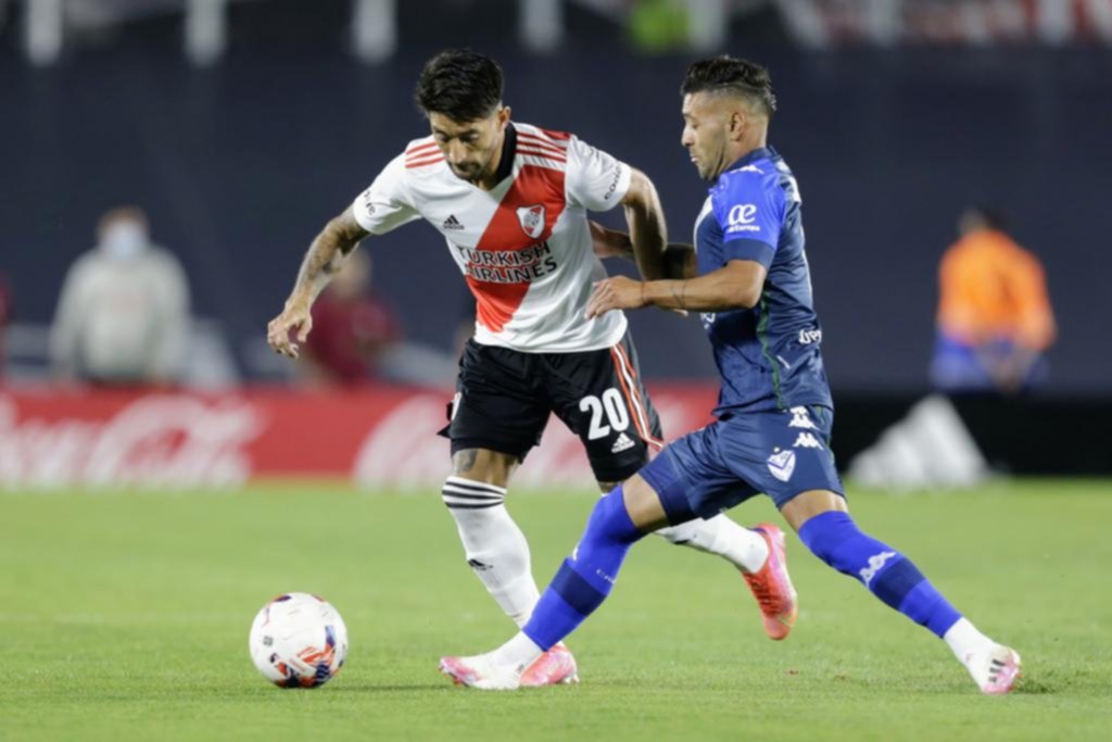 El nuevo River se mostró con un empate sin goles frente a Vélez en medio de las ovaciones