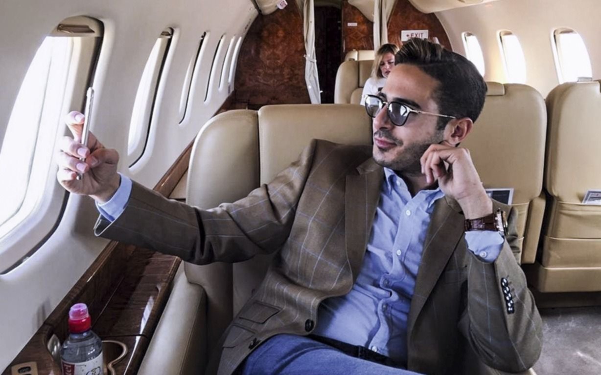 Furor por "El estafador de Tinder", lo nuevo de Netflix: de qué se trata y cómo vive hoy Simon Leviev
