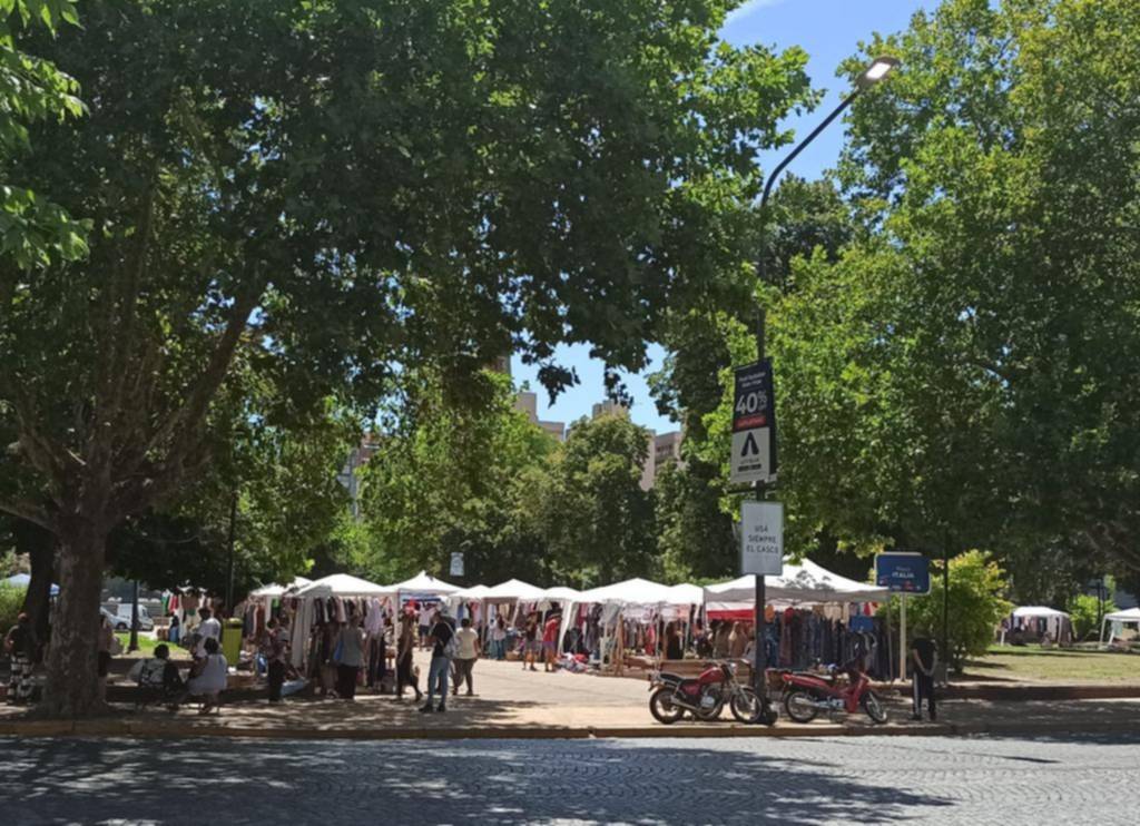 Fuerte rechazo de la FELP a ferias de ropa usada que habilitaron en las plazas