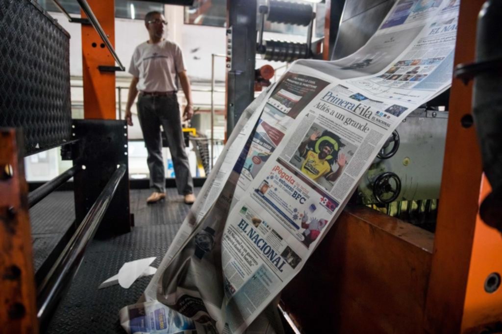 Otorgan a líder chavista la sede de un diario opositor