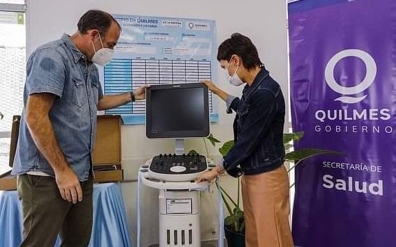 Entrega de un nuevo ecógrafo para el CIC La Matera
