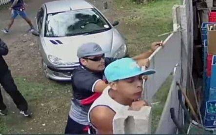 De nuevo la violencia barra brava: balazos y destrozos sembraron el terror