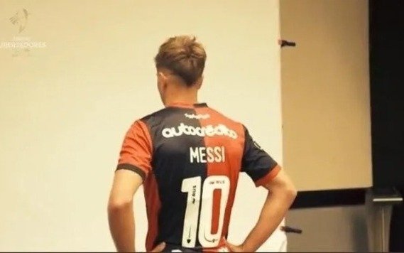 Se llama Messi, juega en Newell´s y usa la 10: ¿Tiene parentesco con La Pulga?