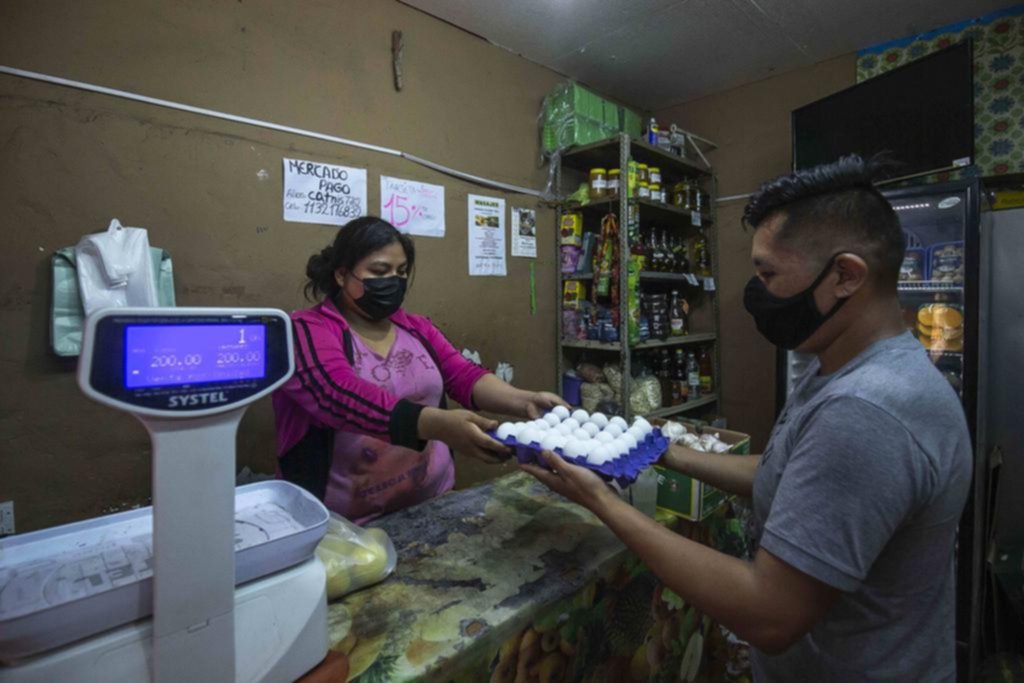 Se disparó el precio de los huevos: la media docena entre 90 y 100 pesos