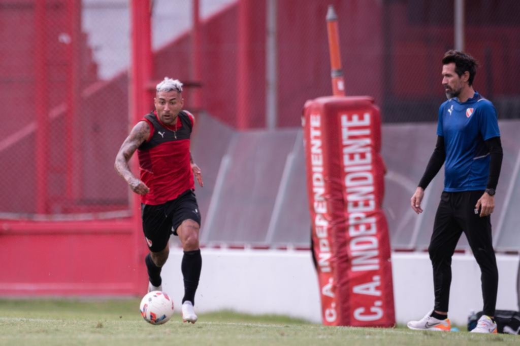 Apunta al Pincha, pero no da pie con bola en el mercado