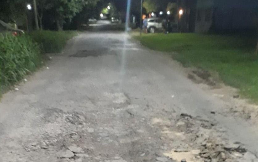 Un bache de San Carlos, tiene 4 años y sigue creciendo
