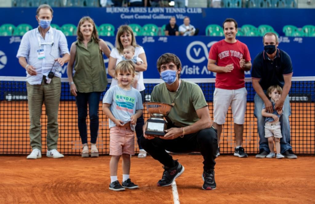 Tomás Etcheverry fue premiado por el Argentina Open