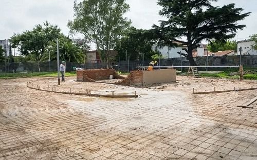 Avanza la obra de puesta en valor de plaza Suiza