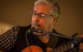 Gabriel Gómez trajo su música a "La Peña de Juan Pablo"