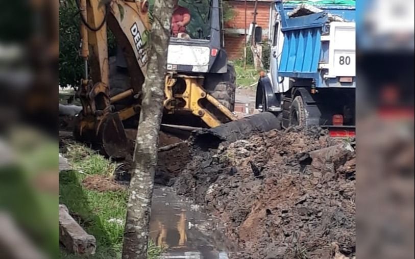 Villa Elvira: se cansaron de esperar las obras públicas y contratan a una empresa para evitar inundaciones