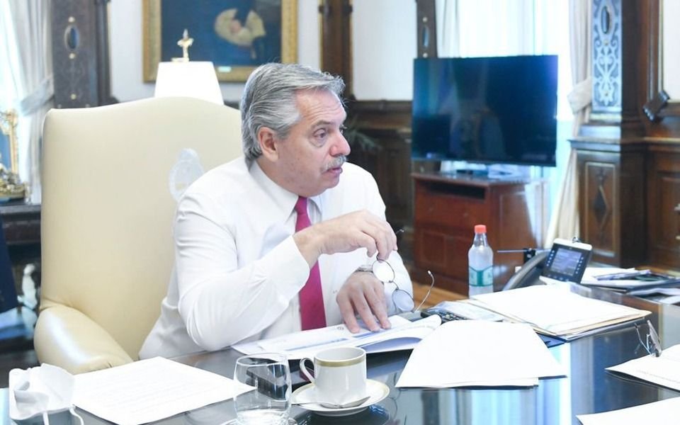 Fernández afirmó que sería "un acto de sensatez" si oposición apoya el acuerdo con FMI