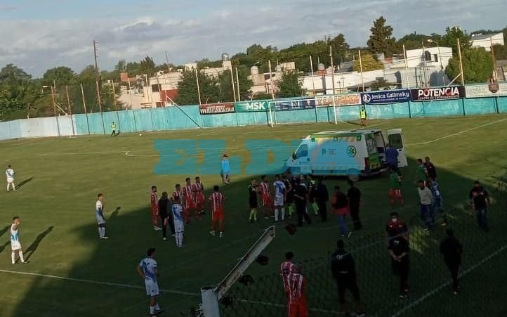 Ganaba Villa San Carlos, pero se suspendió: un petardo explotó sobre un jugador de Cañuelas