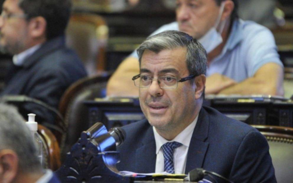 Germán Martínez advirtió que el acuerdo no implica "enamorarse del FMI"