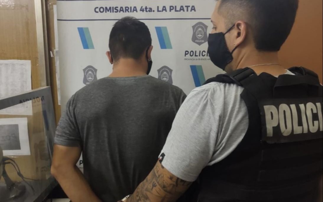 Motochorro intentó robarle a una joven en Barrio Norte y fue aprehendido tras una persecución