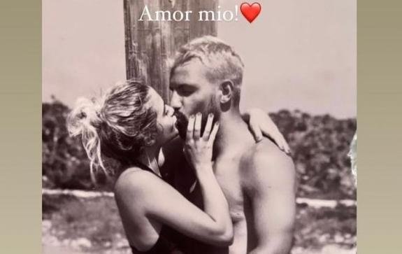 Nada de crisis 2: El Kun pasó San Valentín acompañado