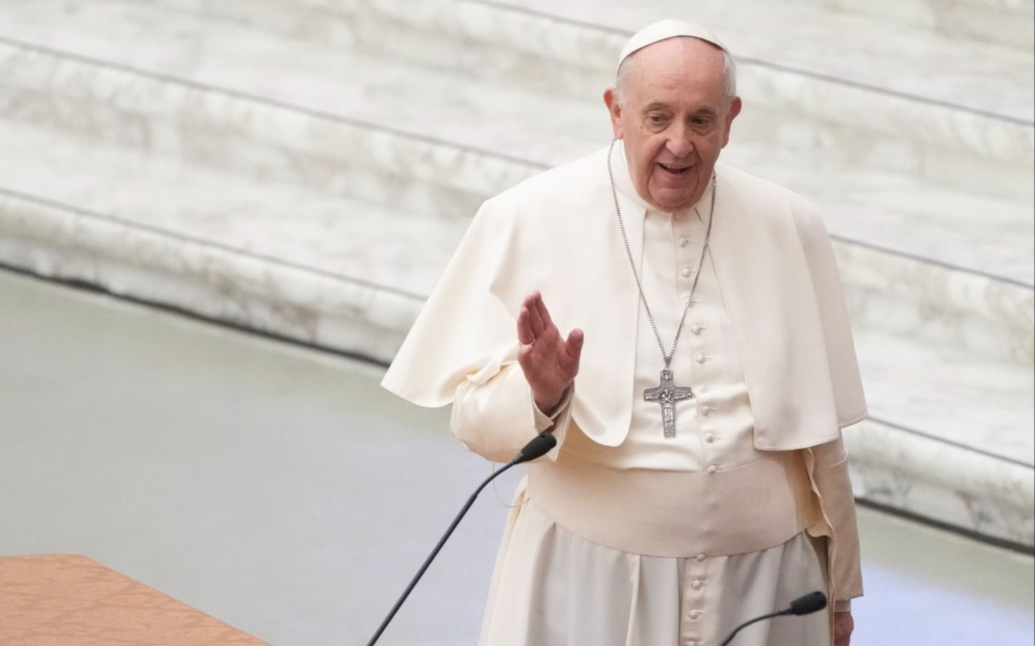 ¿Quién es el cura platense que quedó a un milagro de ser convertido en beato por el papa Francisco?