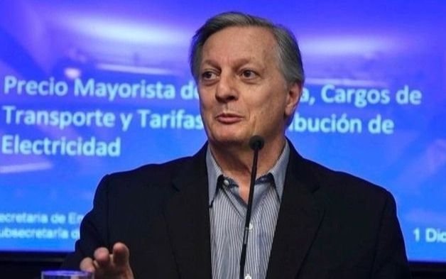 "No reconoce los costos reales", la dura crítica de Aranguren al Gobierno por las tarifas de luz y gas